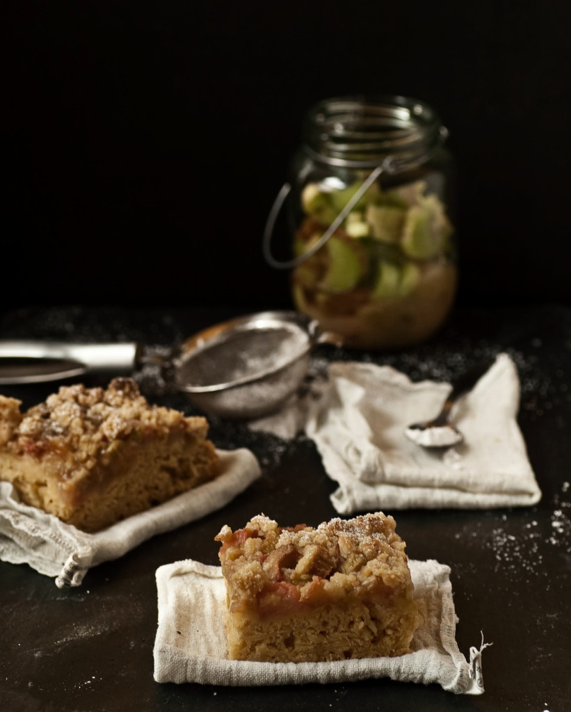 rhubarb cake