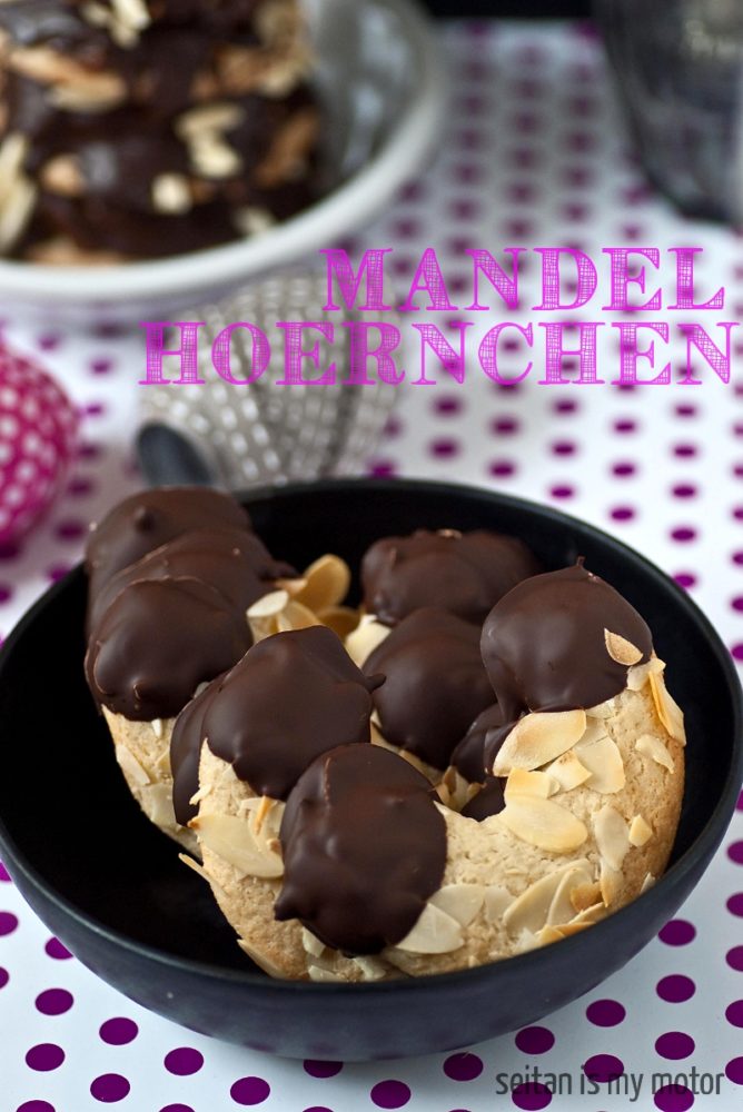 Mandelhörnchen {Marzipan Almond Crescents} - seitan is my motor