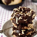 Nougatringe Nougatringe: gianduia stuffed shortbread cookies. Decadent and rich.
