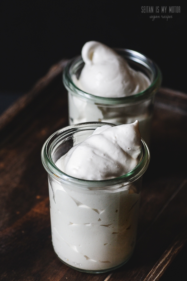 Easy Vegan Marshmallow Fluff • It Doesn't Taste Like Chicken