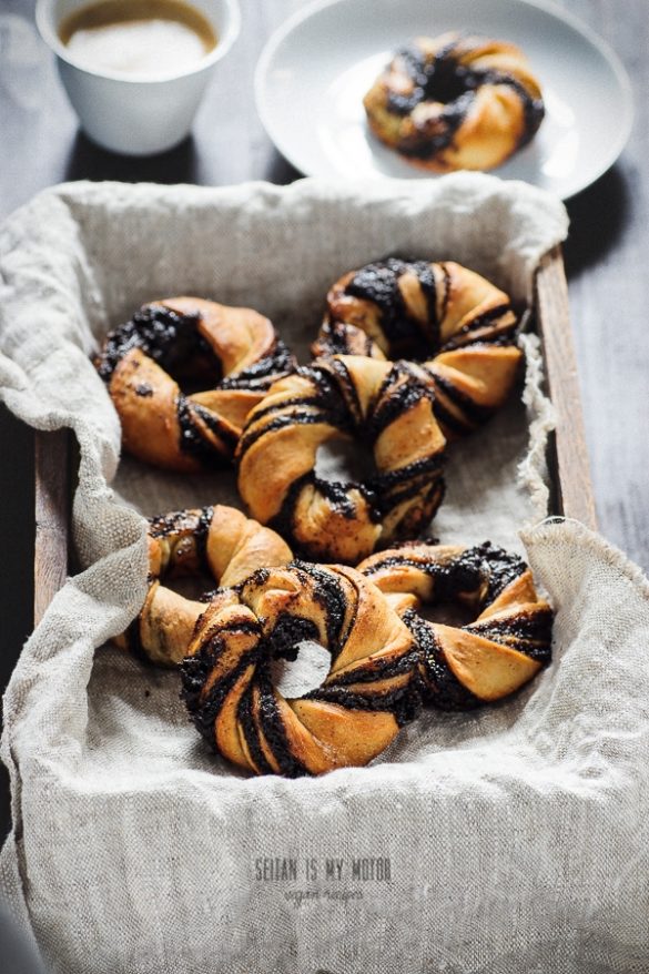 Mohnkringel {poppy seed kringel} – seitan is my motor