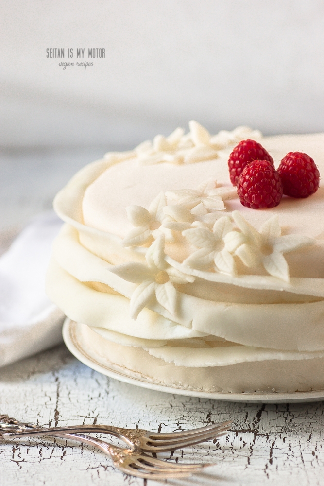 raspberry fondant cake #cake #vegan #baking #fondant