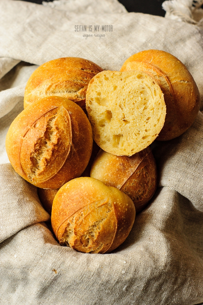 rolls made with yellow wheat flour (gelbweizen)